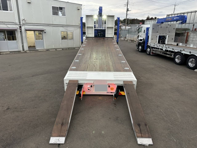 三菱ふそうスーパーグレートセルフクレーン4段大型（10t）[写真11]