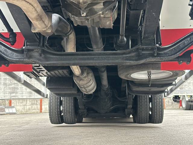 三菱ふそうスーパーグレートセルフクレーン4段大型（10t）[写真14]