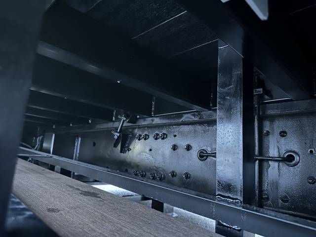 三菱ふそうスーパーグレートセルフクレーン4段大型（10t）[写真17]