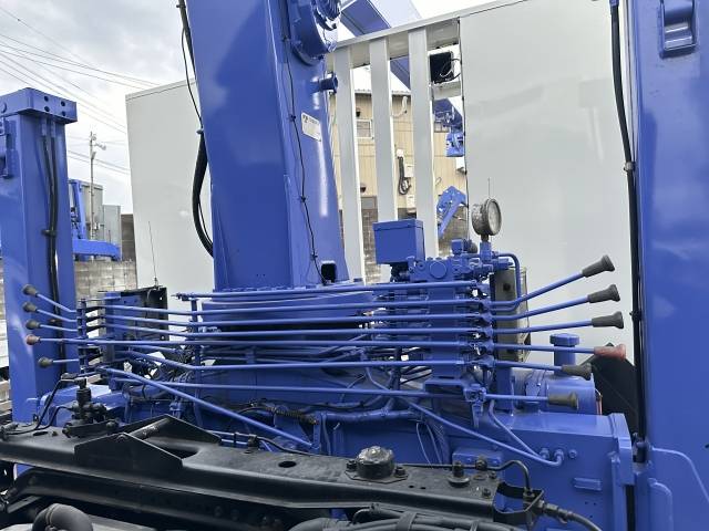 三菱ふそうスーパーグレートセルフクレーン4段大型（10t）[写真25]