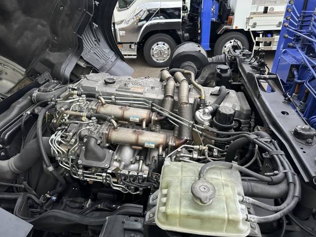 三菱ふそうスーパーグレートセルフクレーン4段大型（10t）[写真26]