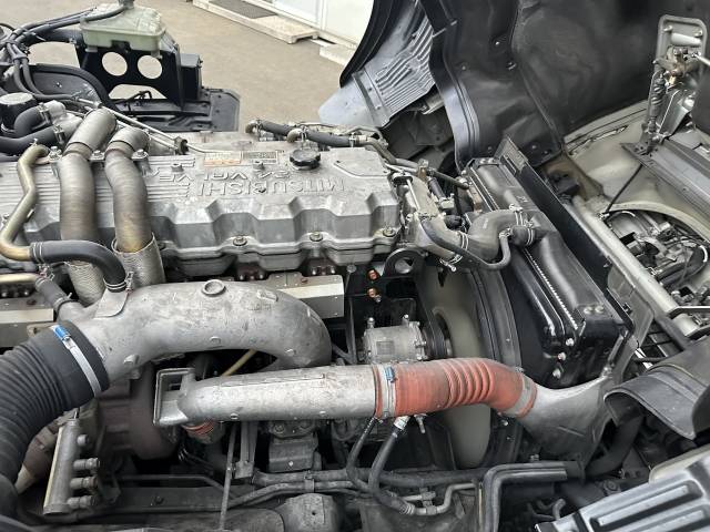 三菱ふそうスーパーグレートセルフクレーン4段大型（10t）[写真28]