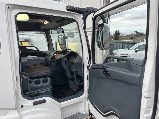 三菱ふそうスーパーグレートセルフクレーン4段大型（10t）[写真30]