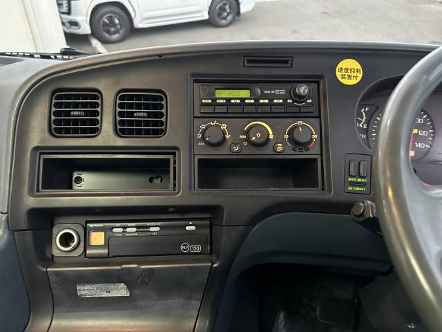 三菱ふそうスーパーグレートセルフクレーン4段大型（10t）[写真33]