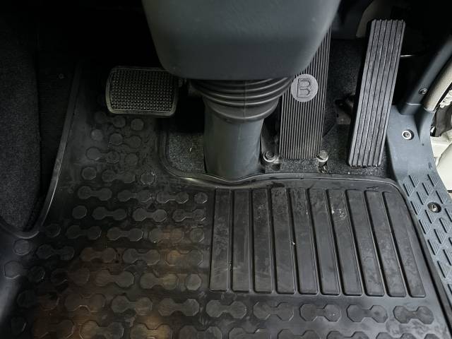 三菱ふそうスーパーグレートセルフクレーン4段大型（10t）[写真36]