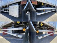 いすゞギガアルミウイング大型（10t）[写真21]