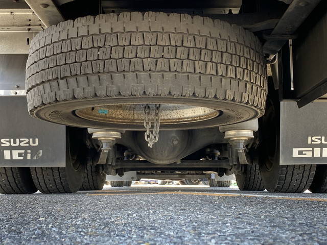 いすゞギガアルミウイング大型（10t）[写真24]