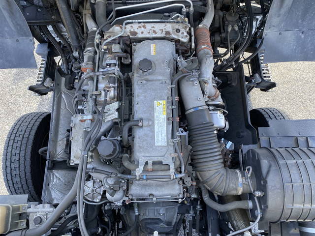 いすゞギガアルミウイング大型（10t）[写真25]