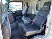 いすゞギガアルミウイング大型（10t）[写真28]