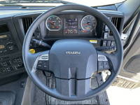 いすゞギガアルミウイング大型（10t）[写真32]