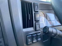 いすゞギガアルミウイング大型（10t）[写真35]