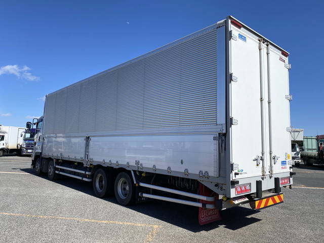 いすゞギガアルミウイング大型（10t）[写真04]