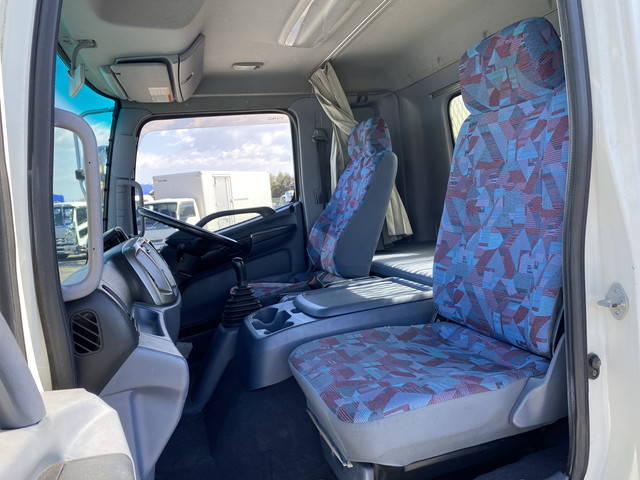 日野レンジャー平ボディ中型（4t）[写真30]