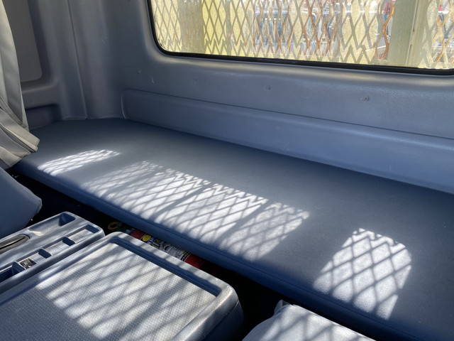 日野レンジャー平ボディ中型（4t）[写真33]