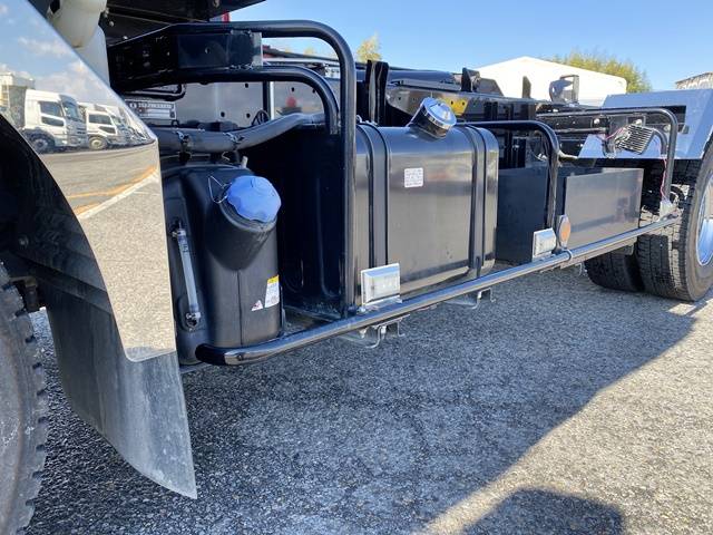 いすゞフォワードコンテナ専用車中型（4t）[写真20]