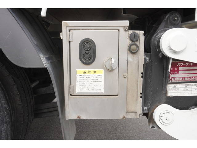 トヨタダイナ平ボディ小型（2t・3t）[写真23]