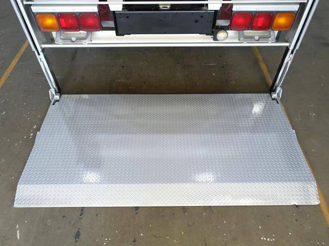 三菱ふそうファイターアルミブロック増トン（6t・8t）[写真10]