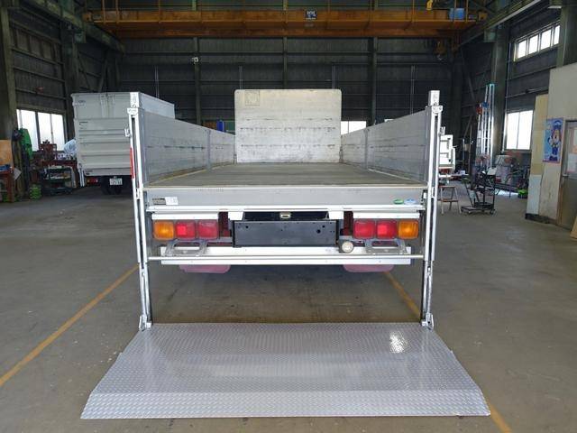 三菱ふそうファイターアルミブロック増トン（6t・8t）[写真07]