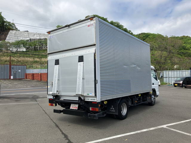 三菱ふそうキャンターアルミバン小型（2t・3t）[写真02]