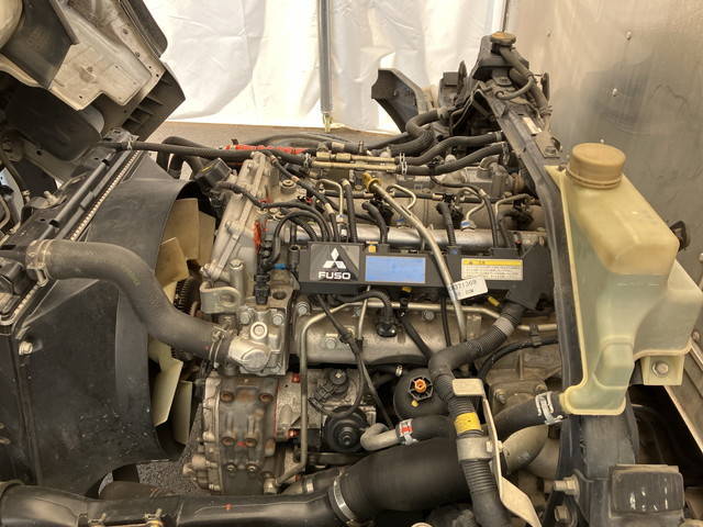 三菱ふそうキャンターアルミバン小型（2t・3t）[写真26]