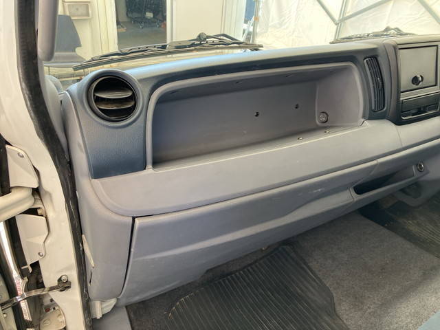 三菱ふそうキャンターアルミバン小型（2t・3t）[写真31]