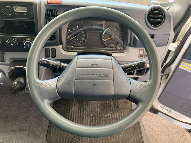 三菱ふそうキャンターアルミバン小型（2t・3t）[写真33]