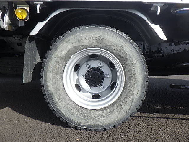 いすゞフォワードクレーン4段増トン（6t・8t）[写真10]