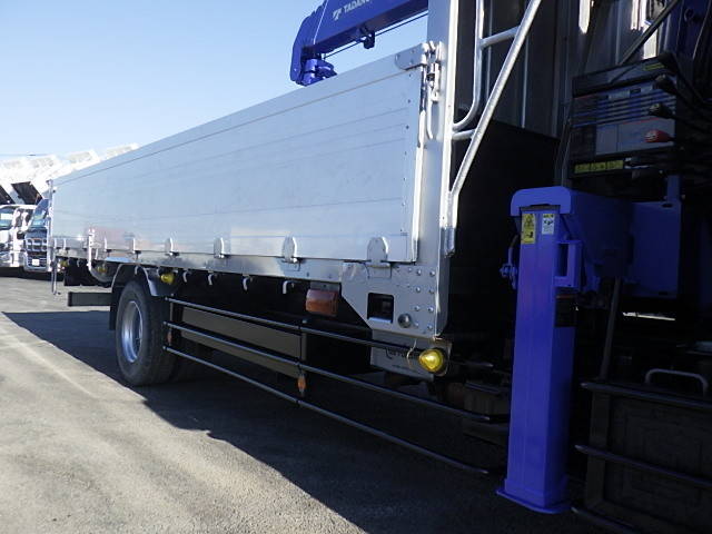 いすゞフォワードクレーン4段増トン（6t・8t）[写真12]