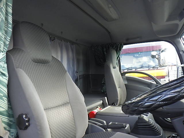 いすゞフォワードクレーン4段増トン（6t・8t）[写真26]