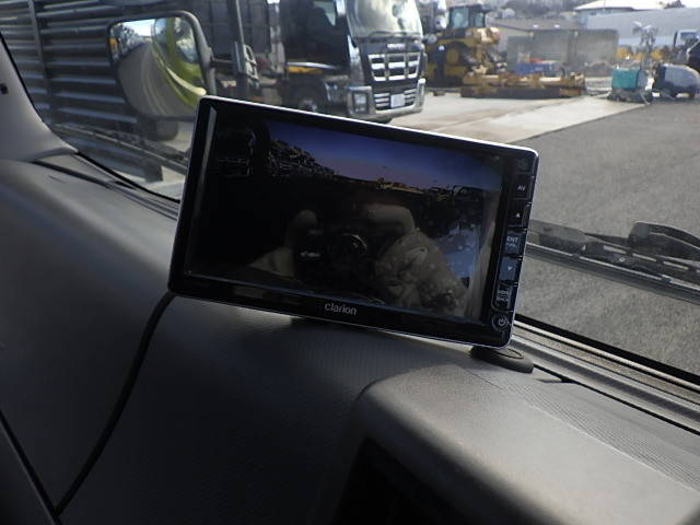 いすゞフォワードクレーン4段増トン（6t・8t）[写真28]