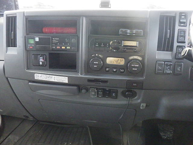 いすゞフォワードクレーン4段増トン（6t・8t）[写真29]