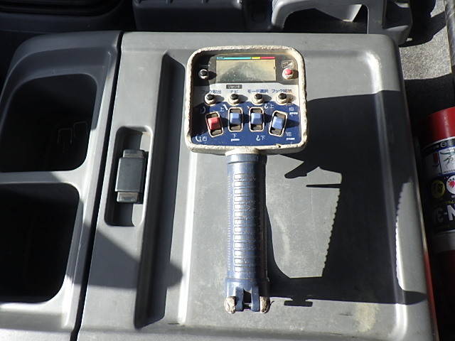 いすゞフォワードクレーン4段増トン（6t・8t）[写真08]