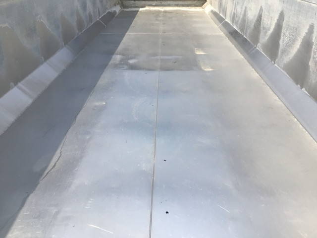 三菱ふそうスーパーグレート深ダンプ（土砂禁ダンプ）大型（10t）[写真10]