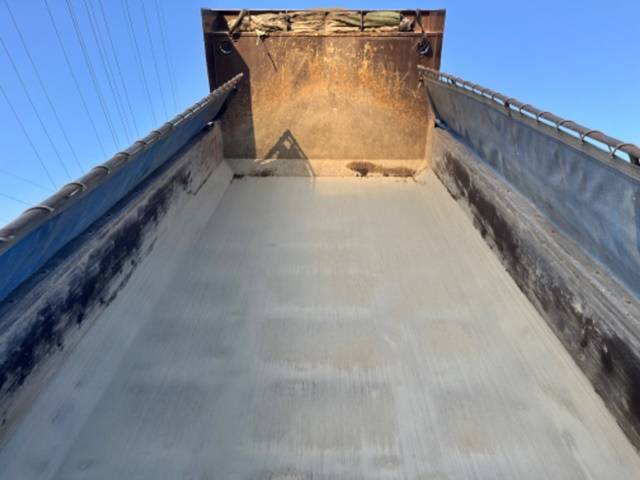 UDトラックスビッグサムダンプ大型（10t）[写真09]