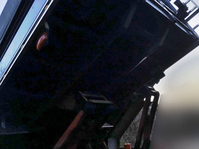 三菱ふそうスーパーグレートダンプ大型（10t）[写真11]