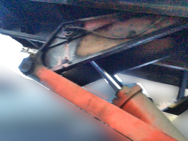 三菱ふそうスーパーグレートダンプ大型（10t）[写真13]