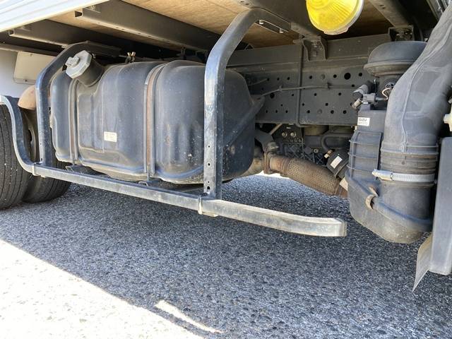 いすゞエルフアルミバン小型（2t・3t）[写真18]