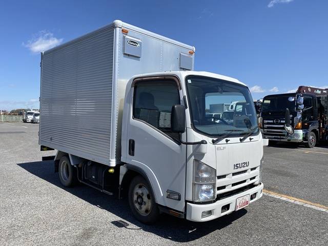 いすゞエルフアルミバン小型（2t・3t）[写真03]