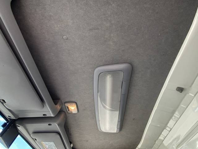 いすゞエルフアルミバン小型（2t・3t）[写真32]