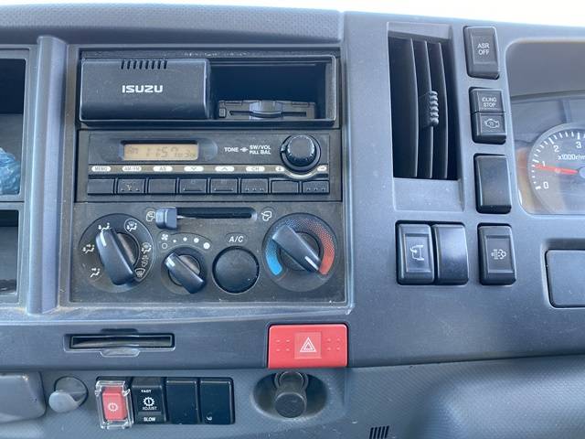 いすゞエルフアルミバン小型（2t・3t）[写真35]