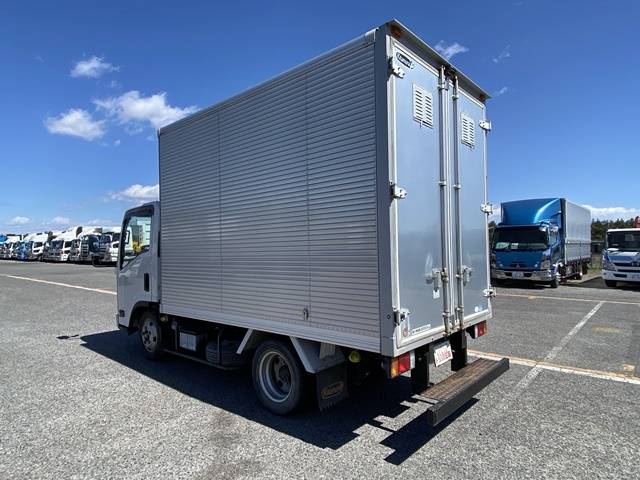 いすゞエルフアルミバン小型（2t・3t）[写真04]
