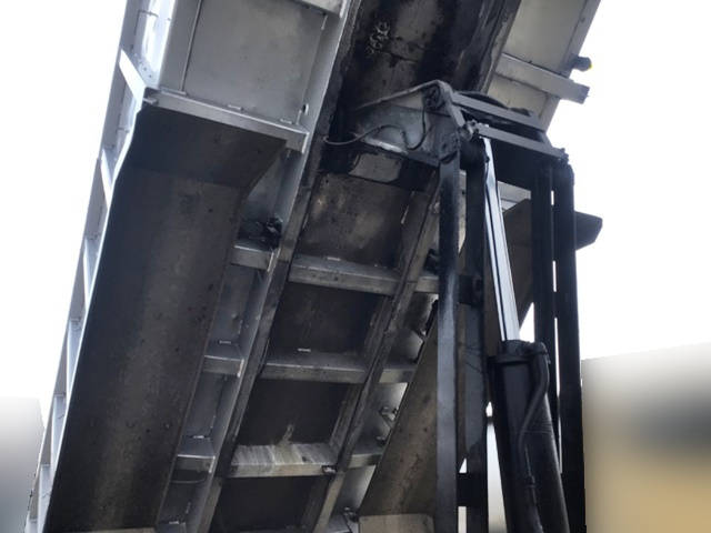 三菱ふそうスーパーグレート深ダンプ（土砂禁ダンプ）大型（10t）[写真18]