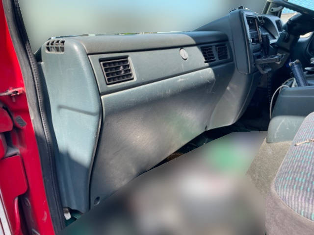 UDトラックスコンドルクレーン4段増トン（6t・8t）[写真30]