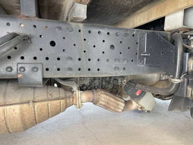 いすゞエルフ平ボディ小型（2t・3t）[写真16]