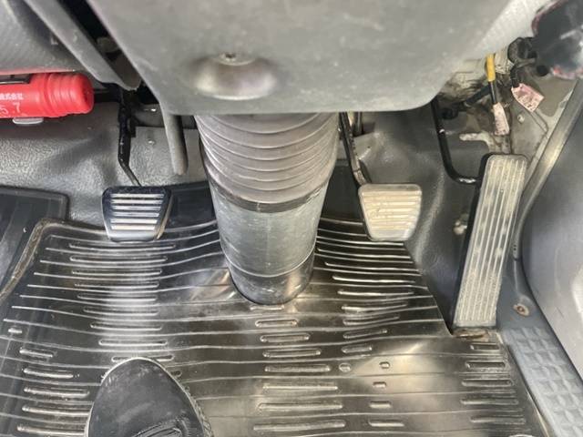 いすゞエルフ平ボディ小型（2t・3t）[写真29]