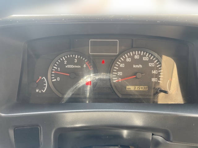 いすゞエルフ平ボディ小型（2t・3t）[写真30]