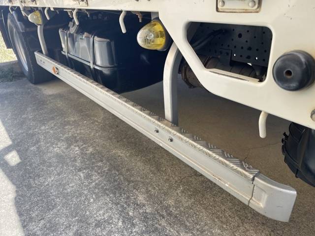 いすゞエルフ平ボディ小型（2t・3t）[写真04]