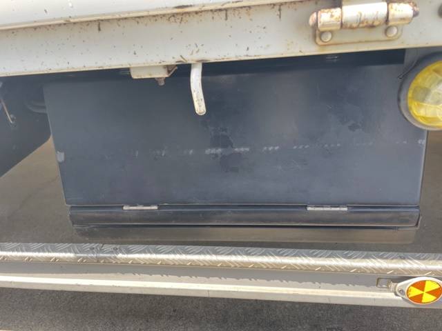 いすゞエルフ平ボディ小型（2t・3t）[写真06]