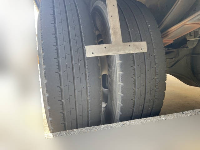 いすゞエルフ平ボディ小型（2t・3t）[写真07]