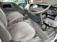 いすゞエルフダブルキャブ（Wキャブ）小型（2t・3t）[写真34]